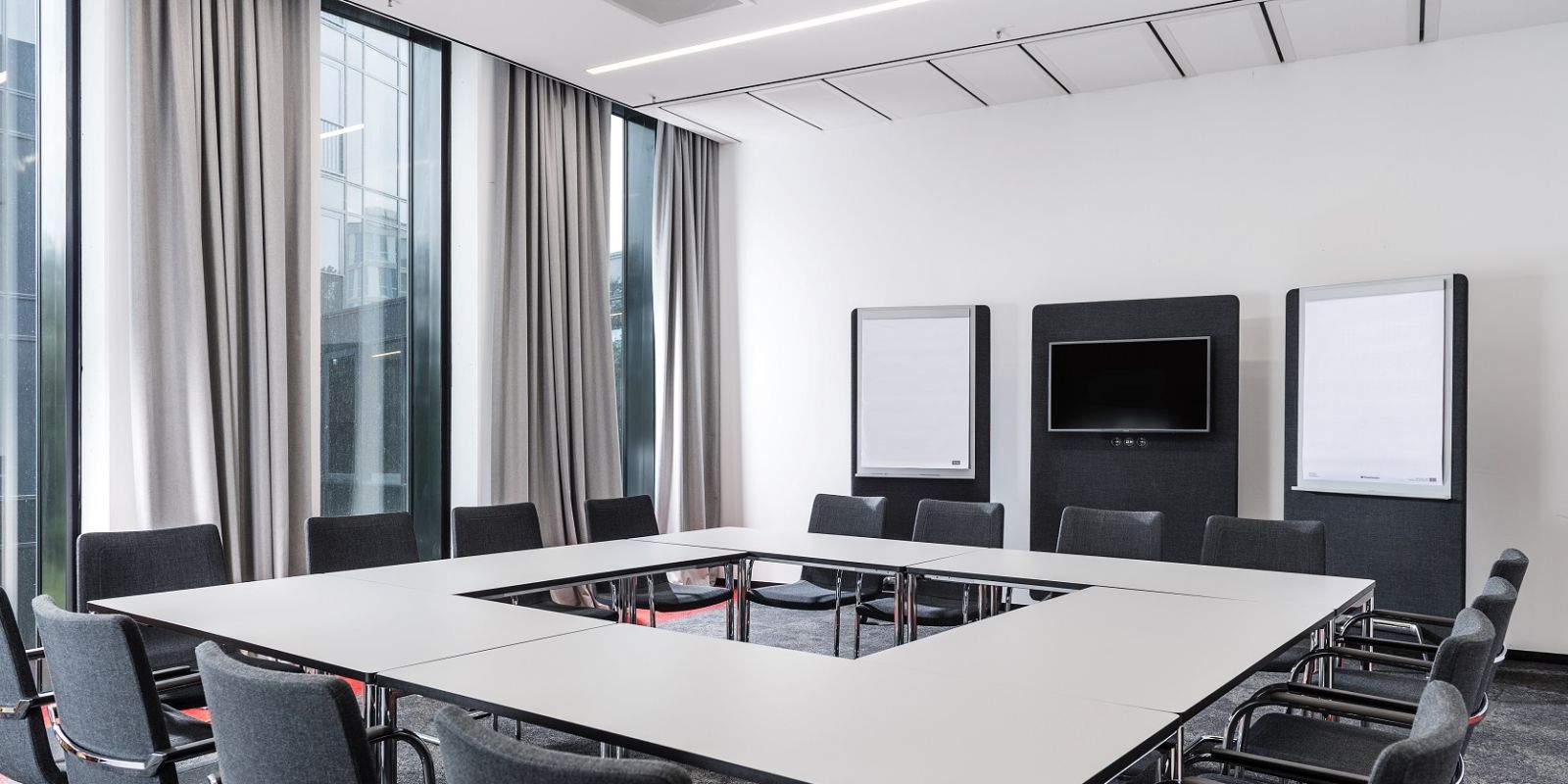 Sitzungssaal konferenz groß www.airportplazahamburg.de